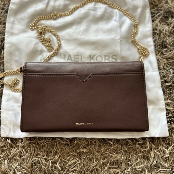 Michael Kors Large Crossbody Clutch - Picture 4 of 13